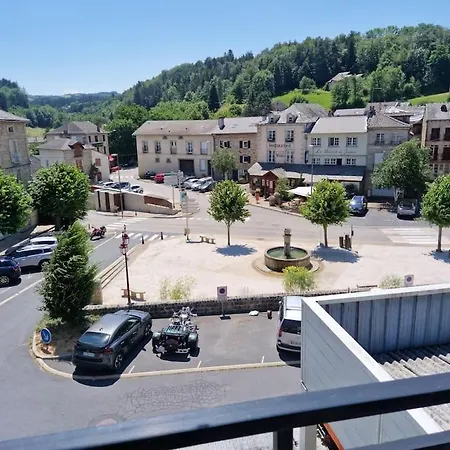 Semesterbostad Maison De Bourg *