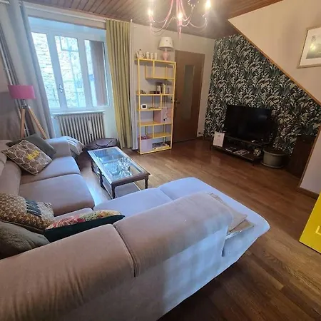 Maison De Bourg Semesterbostad Saint-Julien-Chapteuil